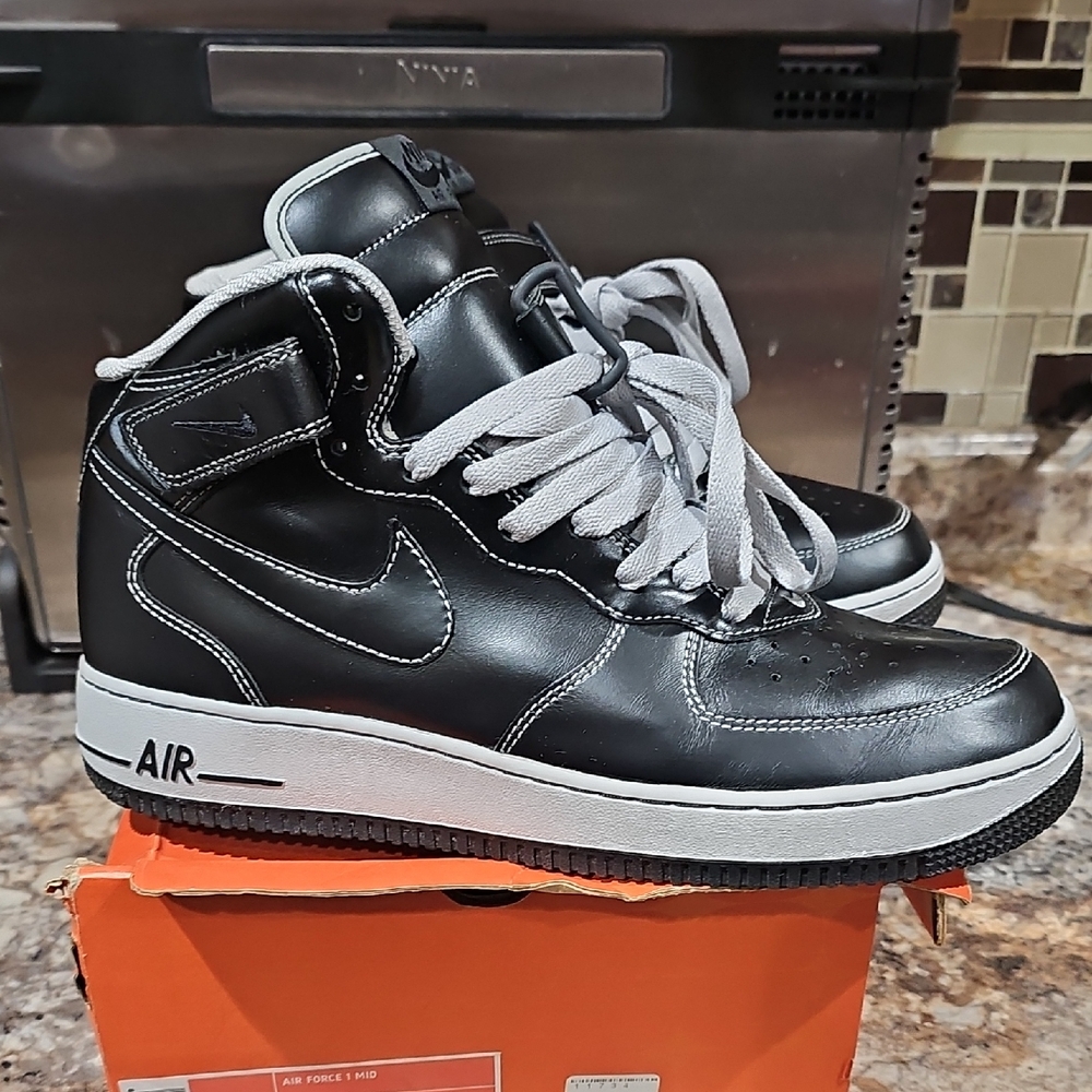 Nike Air Force 1 Mid